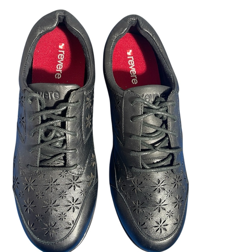 NWOT REVERE SHOES